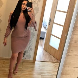 Open sleeve midi dress